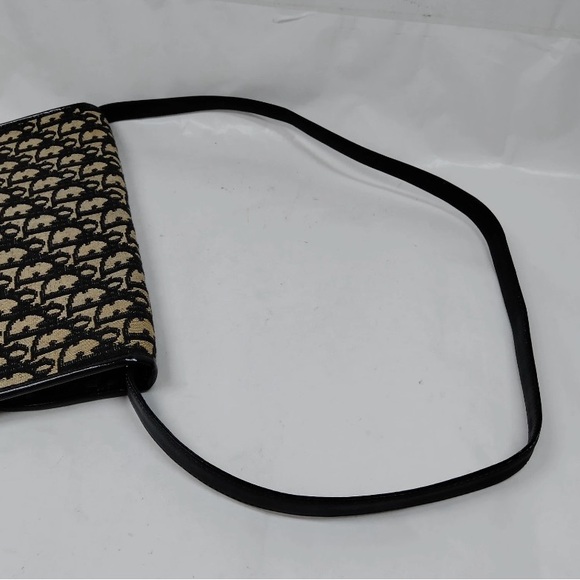 Dior Black and Cream Monogram bag - Picture 4 of 8